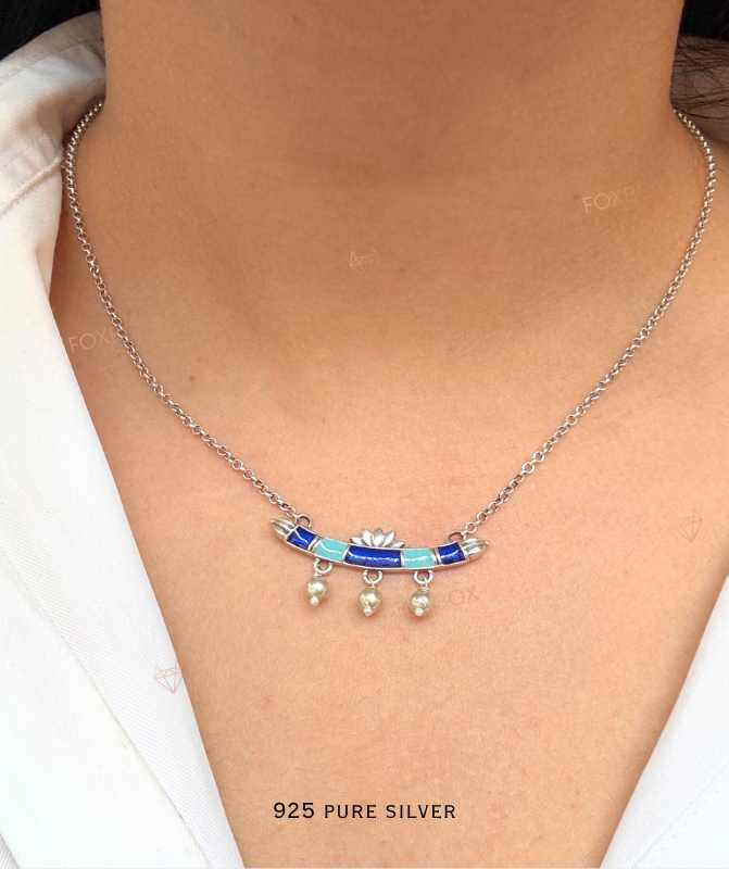Sarovar chain pendant
