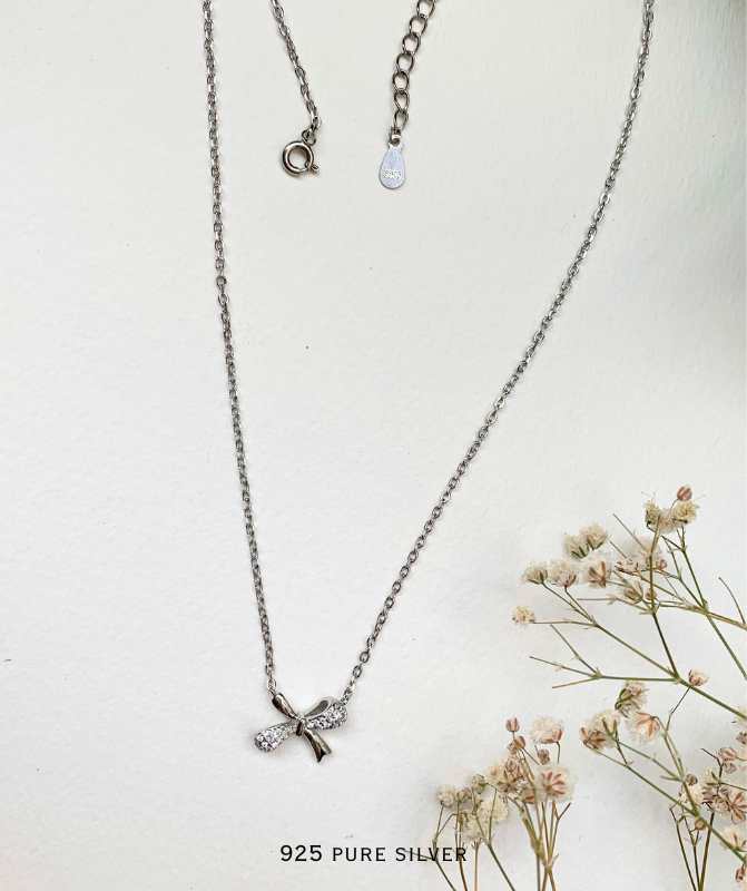Knot pendant chain 1