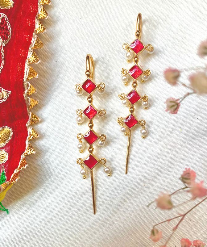 Lal Chaukhat earcuff G