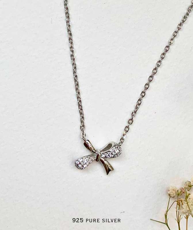 Knot pendant chain 1