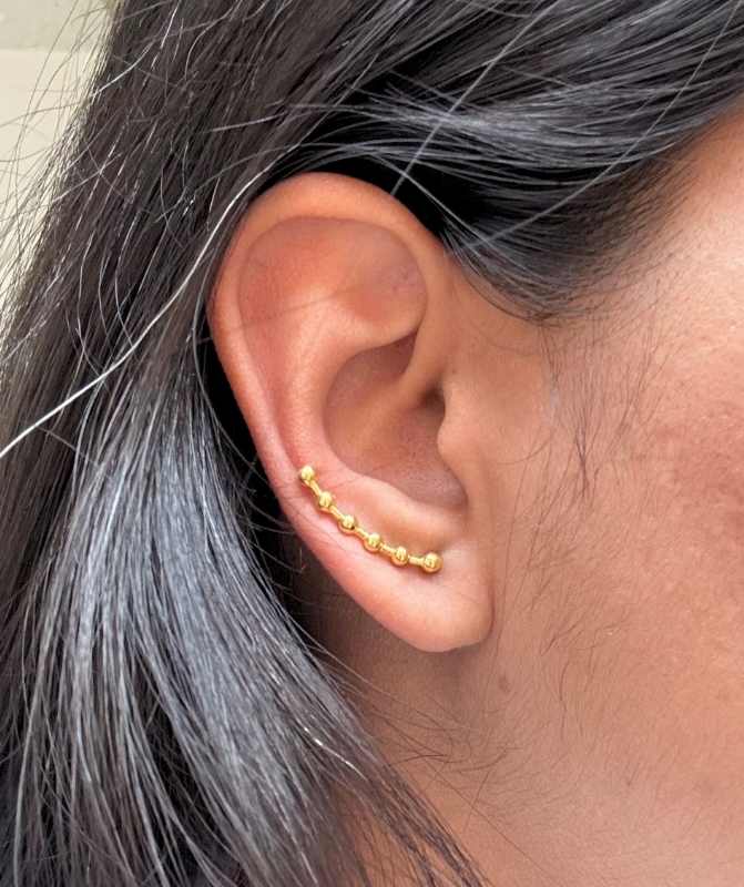 Ball Earcuff