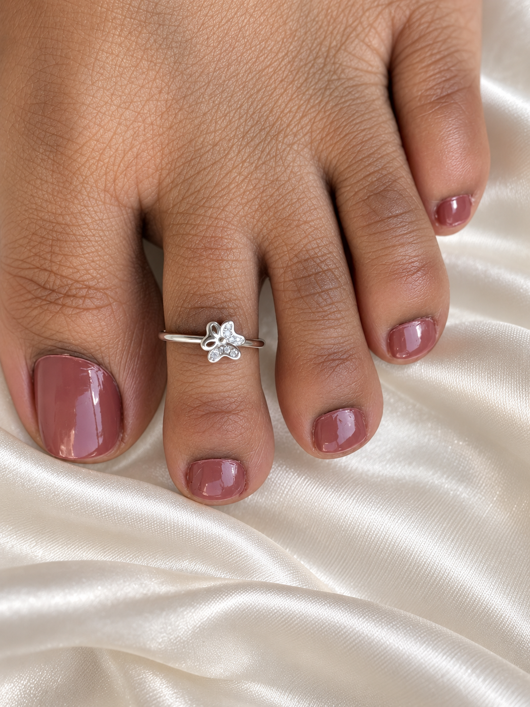 Three Petal 925 Silver Cz Toe Ring