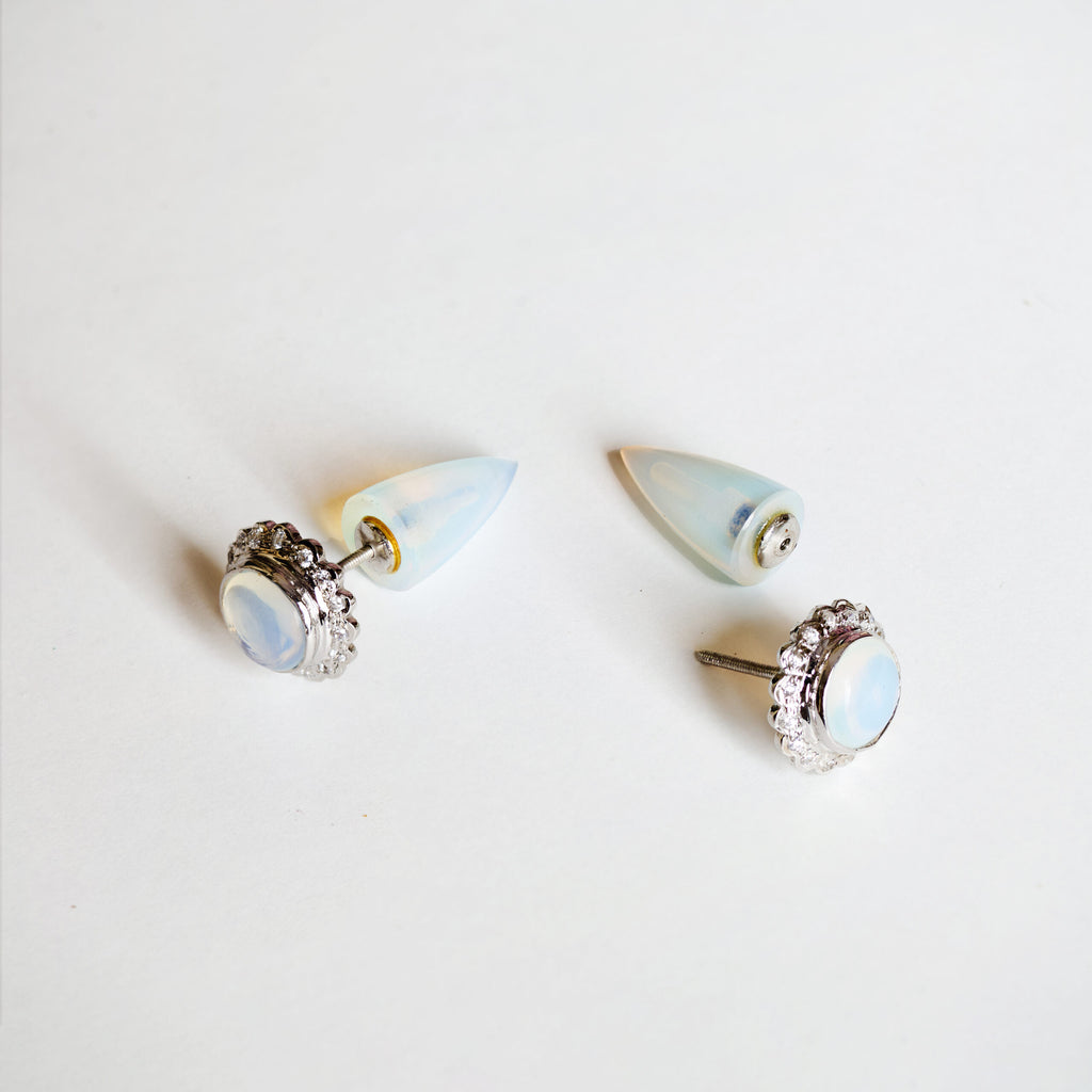 Flower cone white stud
